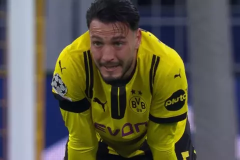 بن سبعيني: فخور بما قدمناه أمام برشلونة.. وممتن لدعم الجمهور